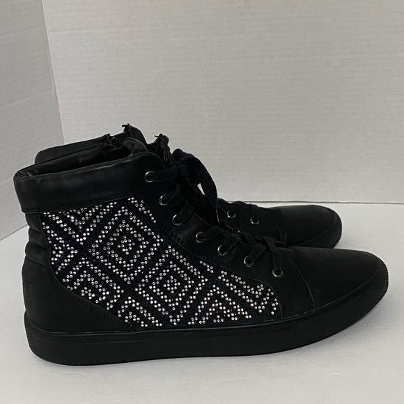 Steve Madden Black Zippered High Tops Size 11 - Picture 1 of 9